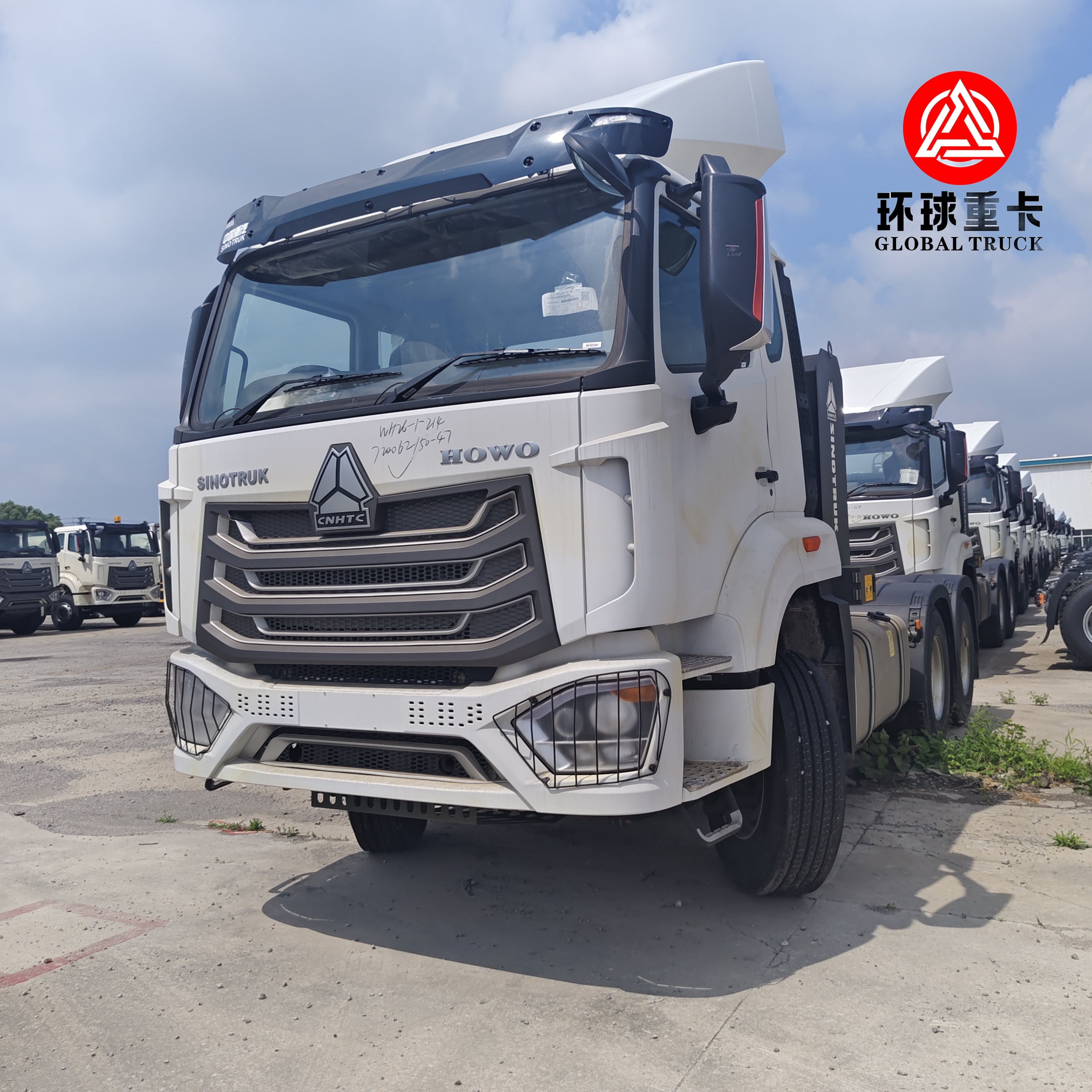 Tanzanya Lojistiği İçin Yepyeni HOWO NX 6x4 430HP Sağdan Direksiyonlu Çekici Kamyon