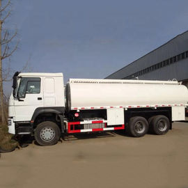 Beyaz 10 Tekerlek 6000 Galon 6x4 Yağ Tankeri Kamyonu Euro 2 Manuel Şanzıman